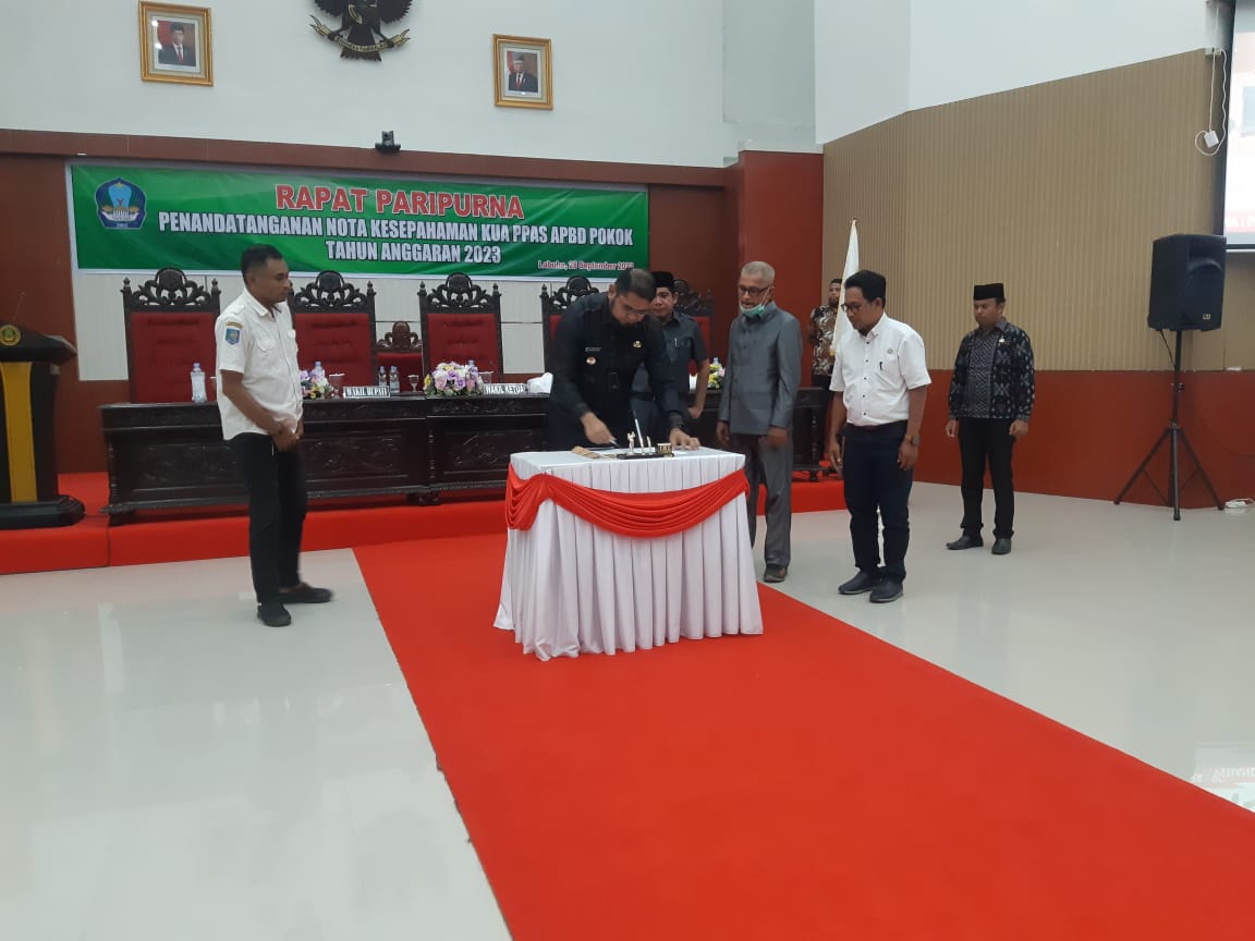 Dihadapan Anggota DPRD, Wakil Bupati Halmahera Selatan Sampaikan Rencana KUA-PPAS pada APBD 2023