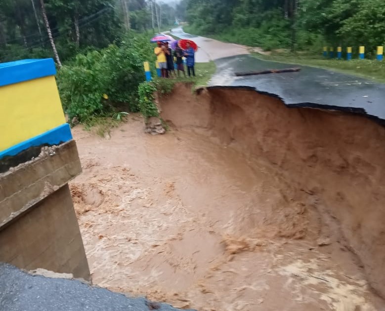 Curah Hujan Tinggi, Satu Jembatan Rusak Berat Akibat Banjir di Kepulauan Sula Maluku Utara