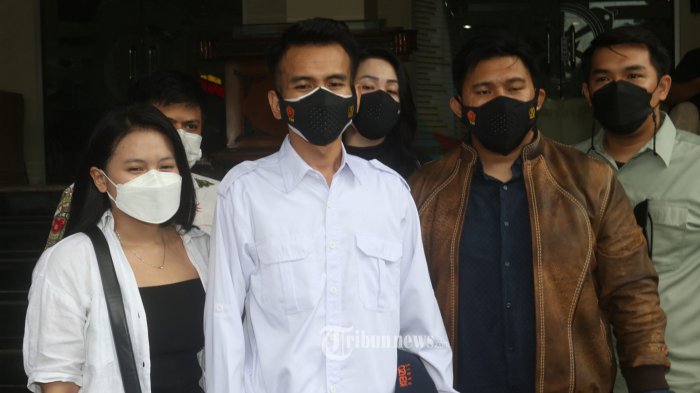 Sudah Memaafkan Jerinx, Mengapa Adam Deni Tidak Mencabut Laporannya?