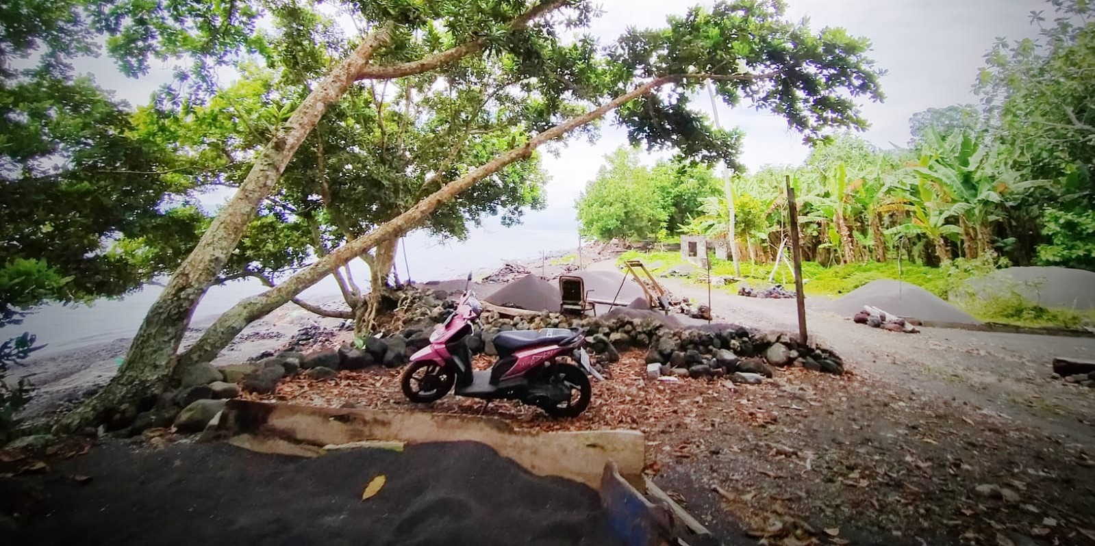 Dipercaya Ada 'Penunggu', Warga Minta Pemkot Ternate Jangan Jadikan Pantai Bula Sebagai Objek Wisata