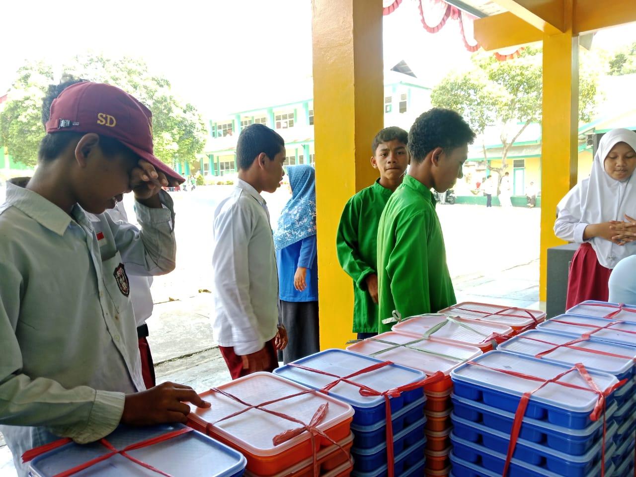 Orang Tua Murid MTsN 1 Ternate Mulai Larang Anak Santap MBG Buntut Temuan Ulat