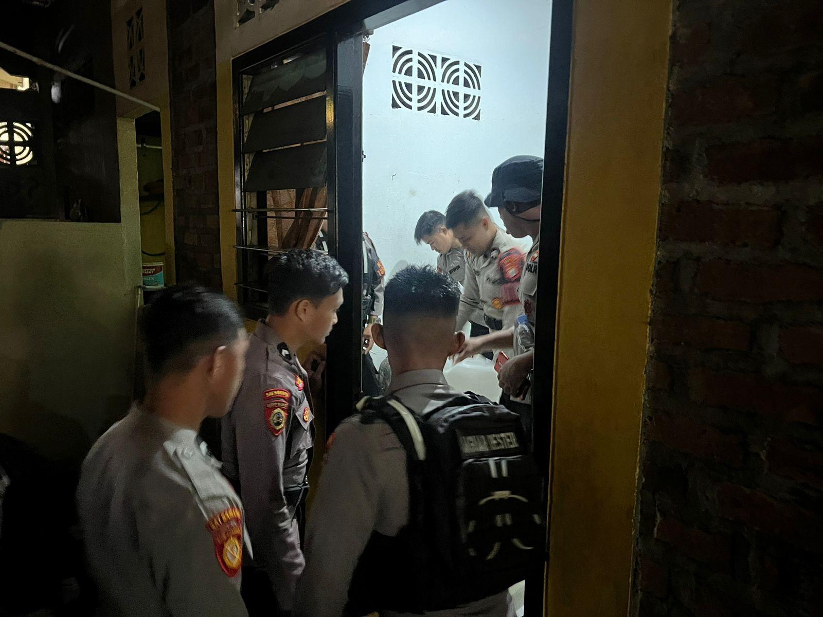 Edar Ratusan Kantong Miras, Pria 43 Tahun di Ternate Diamankan Polisi