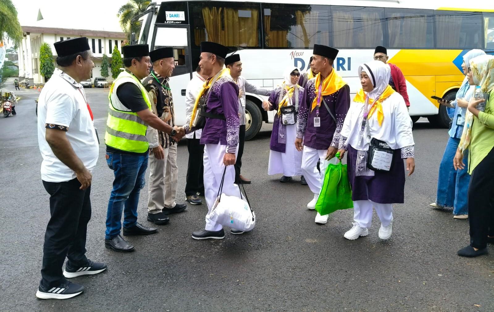Semua CJH Maluku Utara Telah Diberangkatkan ke Embarkasi Makassar, Siap OTW Tanah Suci