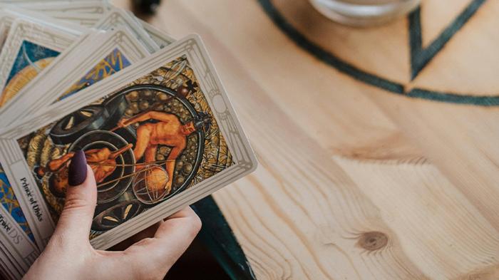 Jaga Bicaranya Scorpio, Capricorn Overthinking: Ramalan Zodiak Jumat 18 Juli 2025