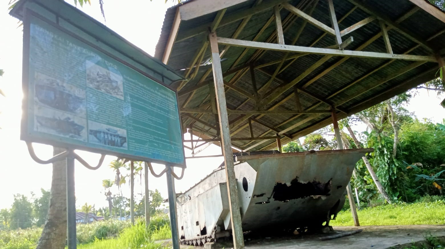 Bangkai Tank Amfibi LVT-2, Satu Dari Sekian Jejak Perang Dunia II yang Tersimpan di Pulau Morotai