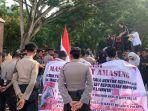 Aliansi-Masyarakat-Amasing-di-Halmahera-Selatan-gelar-aksi.jpg