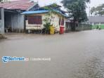 Banjir-pada-salah-satu-ruas-jalan-di-Desa-Bobong-Pulau-Taliabu-Rabu-2492025.jpg