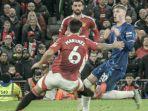 Bek-Manchester-United-Lisandro-Martinez-tekel-horor-gelandang-serang-Chelsea-Cole-Palmer.jpg