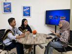Duta-Genre-Maluku-Utara-lakukan-podcast-di-Tribunternatecom.jpg<pf>Suasana-Duta-Genre-Maluku-Utara-lakukan-podcast-di-Tribunternatecom.jpg