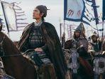Guo-Jing-diperankan-oleh-Xiao-Zhan-di-film-Legends-of-the-Condor-Heroes-The-Gallants.jpg