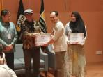 Bawa Riset Pala, Dosen Unkhair Ternate Raih 2nd Best Poster Presenter di Ajang Internasional
