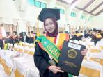IPK 3,99, Anak Petani Halmahera Timur Hefika Dewi Jadi Lulusan Terbaik Unkhair Ternate