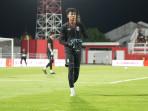Kiper-Malut-United-Angga-Saputro-pada-sebuah-sesi-latihan.jpg