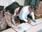 Proses-penandatanganan-MoU-antara-BKKBN-Maluku-Utara-dengan-Unkhair-Ternate.jpg