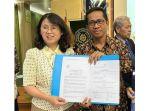 Rektor-UMMU-Prof-Dr-Saiful-Deni-saat-menerima-penandatanganan-MoU-dengan-13-Universitas-di-China.jpg
