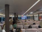 Suasana-aktivitas-penumpang-KM-KM-Cantika-Ekspress-08-rute-Ternate-Sofifi.jpg