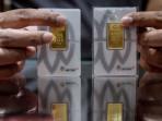 foto-emas-batangan-antam-dari-kompas-selasa-21-oktober-2025.jpg
