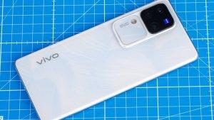 29022024_vivo_V30.jpg