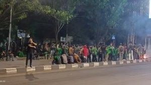 Mahasiswa-UINAM-Blokade-Jl-ALauddin.jpg