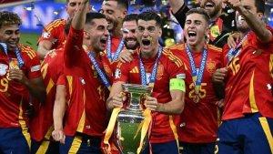 Timnas-Spanyol-mencetak-rekor-menjadi-tim-pertama-yan3rfr.jpg