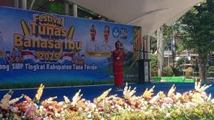 festival-tunas-bahasa-ibu-ftbi-makale-tana-toraja-12102025.jpg