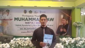 guru-madrasah-enrekang-dapat-hadiah-umroh-maulid-masjid-raya-makale-tana-toraja-792025.jpg