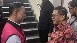 hasto-dan-tom-lembong.jpg