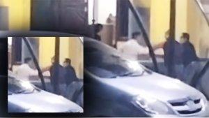 viral-2-pria-adu-jotos-baku-pukul-golkar-tana-toraja-3082023.jpg