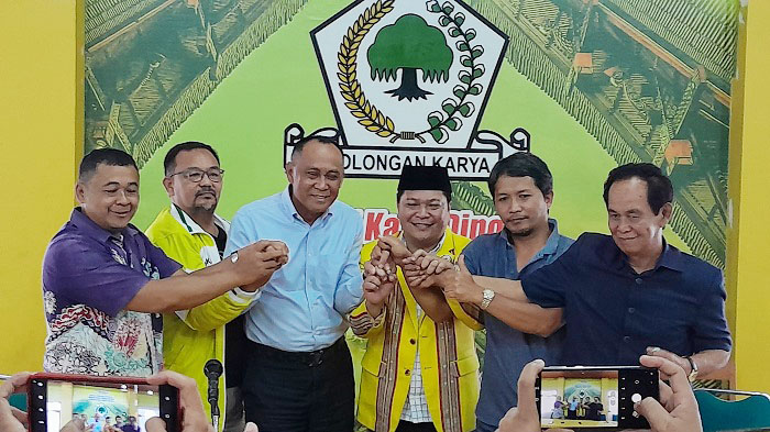 Diusung Jadi Calon DPR RI, VDB Instruksikan Kader Golkar Tana Toraja Menangkan Welem Sambolangi