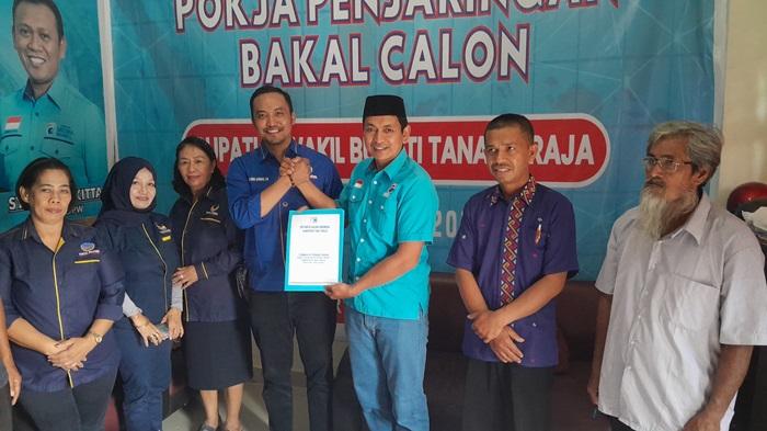 Kembali Ramaikan Bursa Pilkada Tana Toraja, Nicodemus Mendaftar Calon Bupati di Gelora