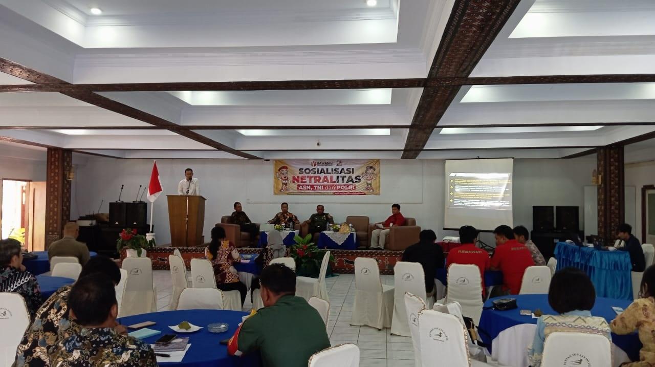 Sosialisasi Pemilu 2024 di Hotel Pantan, Bawaslu Tana Toraja Ingatkan ASN Tidak Blunder