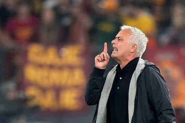 Jose-Mourinho-pelatih-AS-Roma.jpg