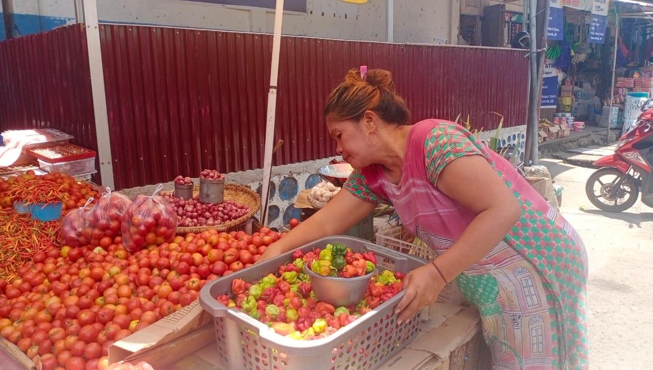 cabai-katokkon-pasar-makale-tana-toraja-17102025.jpg