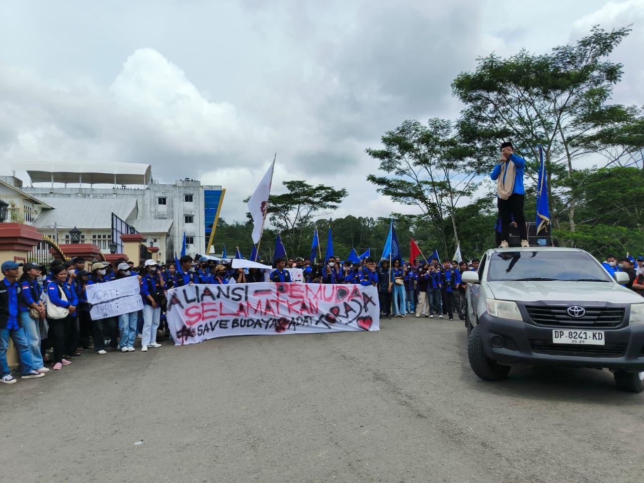 desak-berantas-narkoba-pakai-hilux-4.jpg