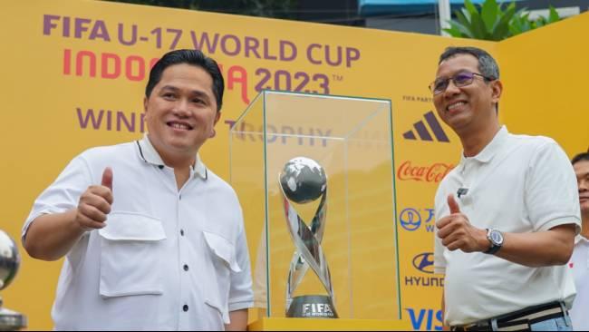 erick-thohir-car-free-day-trophy-experience-piala-dunia-u-17-16102023.jpg
