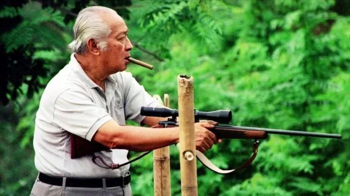 presiden-ri-ke-2-soeharto-2142025.jpg