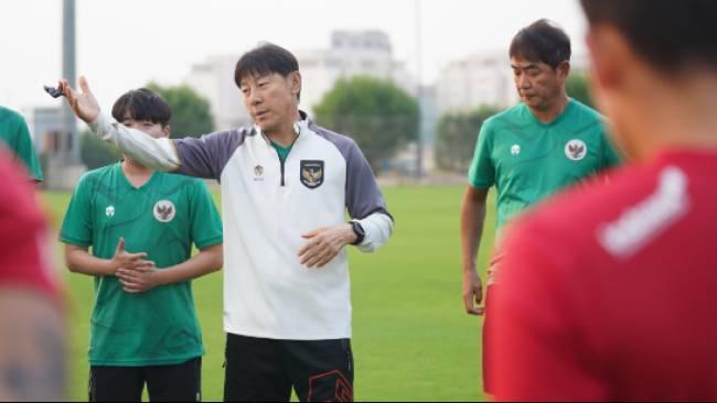shin-tae-yong-timnas-indonesia-di-irak-kualifikasi-piala-dunia-2026-14112023.jpg