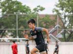 Kenzo-Nambu-Latihan.jpg