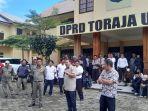 demo-tolak-lkpj-dprd-toraja-utara-JuliantoMapaliey-562023.jpg