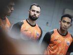 jordi-amat-rizky-ridho-persija-jakarta-972025.jpg