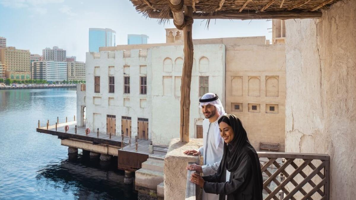 Abaya dan Kandura, satu tradisi unik Emirat yang wajib kamu tahu saat liburan ke Dubai.