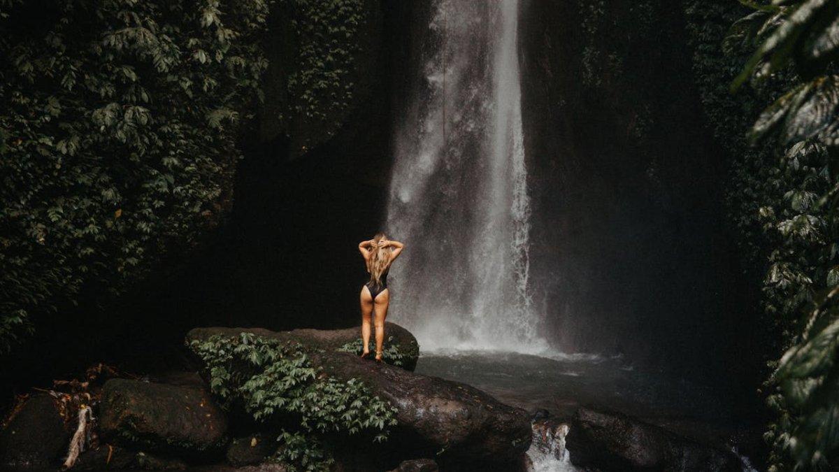 Air Terjun Leke Leke, satu tempat wisata di Tabanan, Bali.