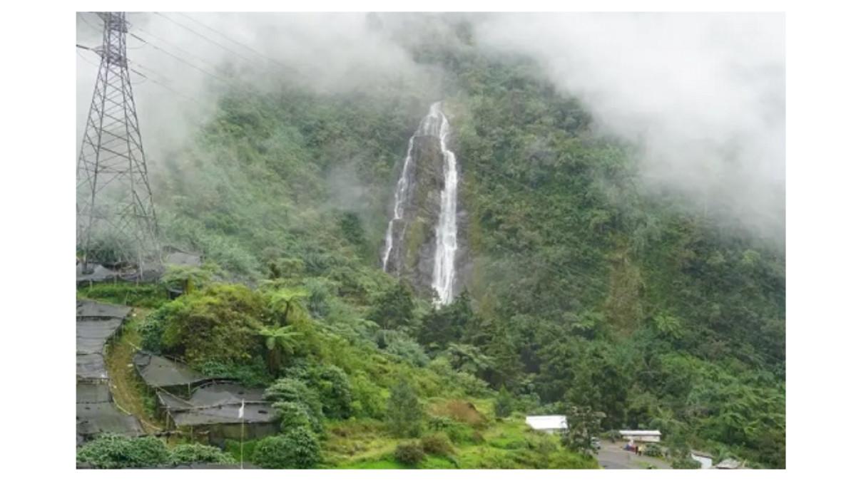 Air Terjun Sikarim di Dieng Wonosobo