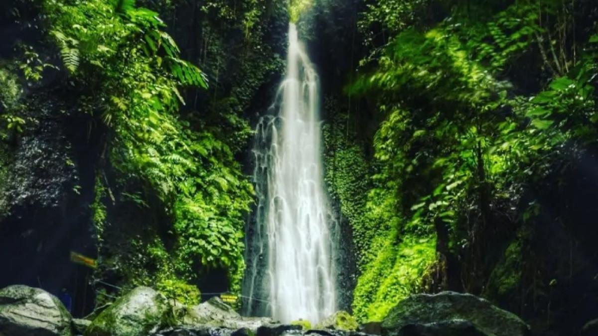 Air Terjun Srambang Park, wisata alam di Kabupaten Ngawi, Jawa Timur.