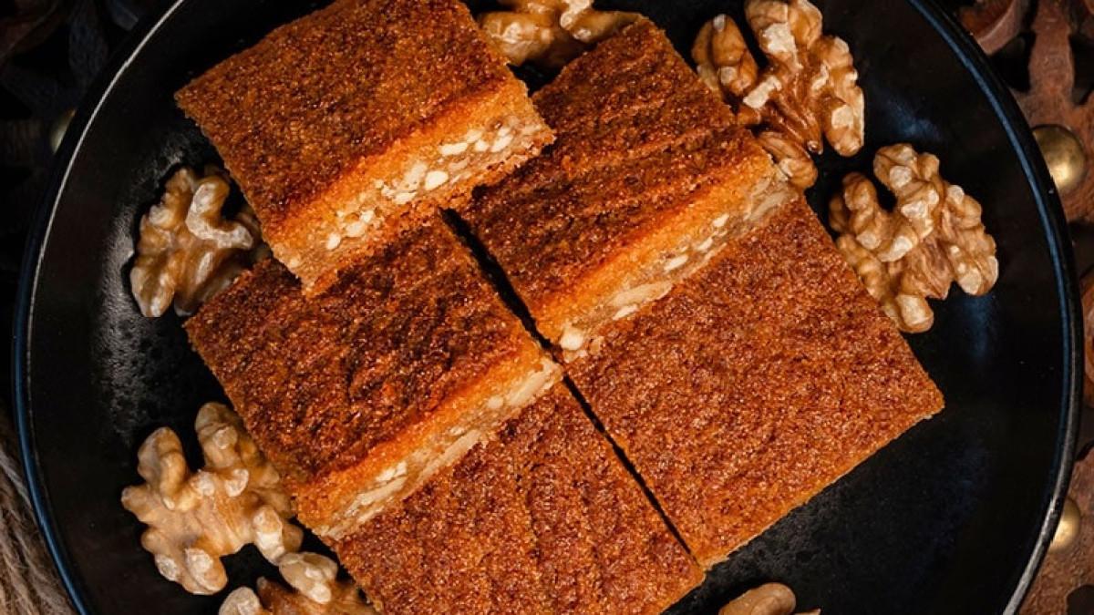 Al Samadi Sweets, satu restoran terbaik di Dubai.