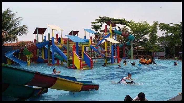Alung Pool di Tanjung Senang, Bandar Lampung, Lampung Tawarkan Kolam Renang Semi Indoor
