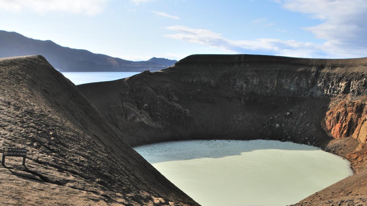 Askja Crater, bekas lokasi latihan dari NASA yang ada di Islandia
