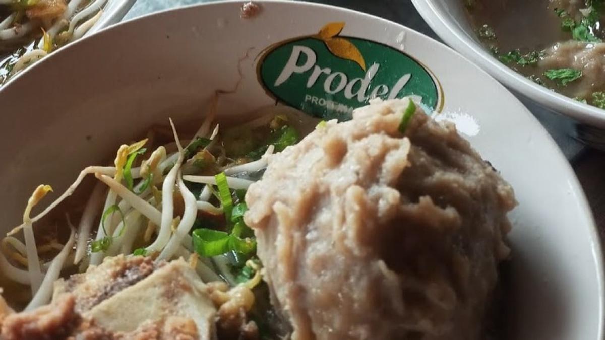 Bakso Abrag, satu tempat makan di Sumedang, Jawa Barat
