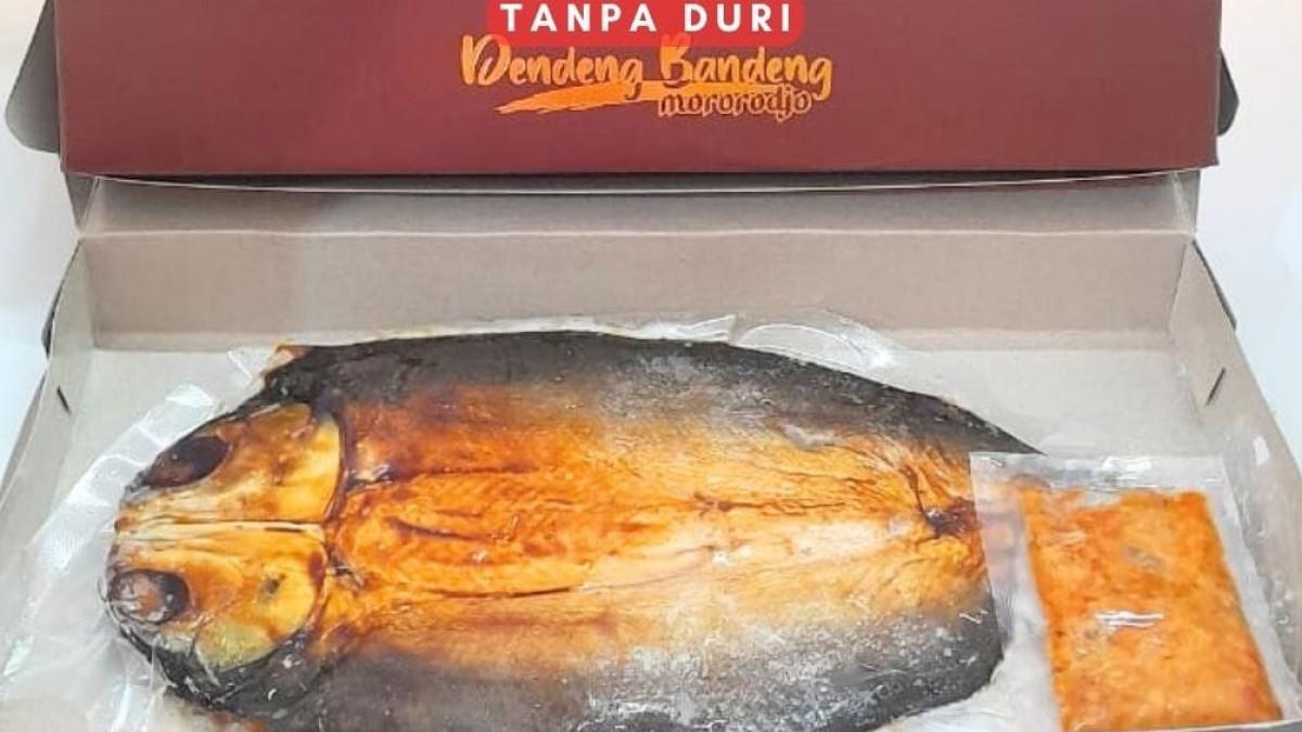 Bandeng Dury, satu tempat belanja oleh-oleh di Kendal, Jawa Tengah.