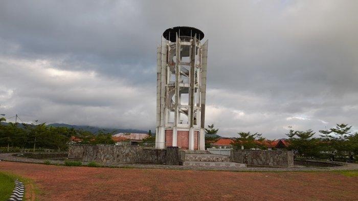 Benteng Moraya berlokasi di Tuutu, Tondano Barat, Minahasa, Sulawesi Utara 